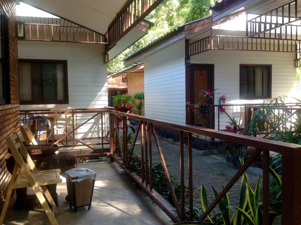 The Pub Guesthouse Chiang Mai Exterior photo