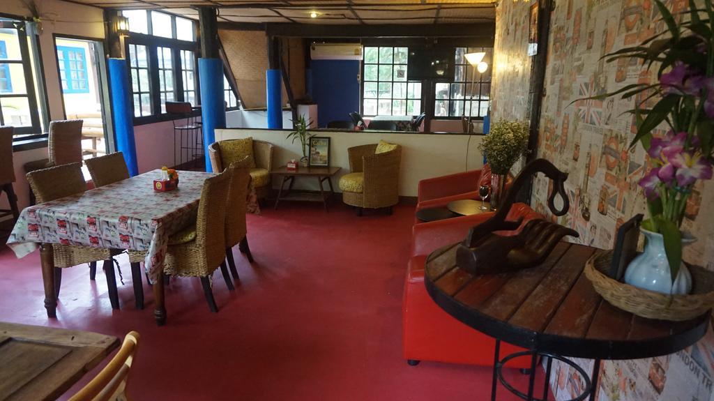 The Pub Guesthouse Chiang Mai Exterior photo